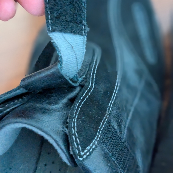 Naturalizer Carlos walking shoes black leather Very good cond. Velcro. Narrow - Picture 10 of 14